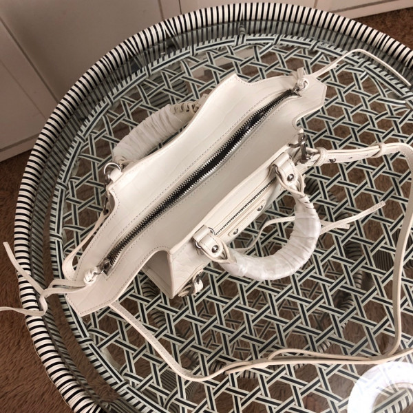 Ba*len*cia*ga neo classic mini top handle bag