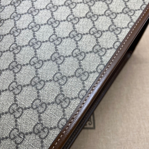 G*u*i medium tote with interlocking g