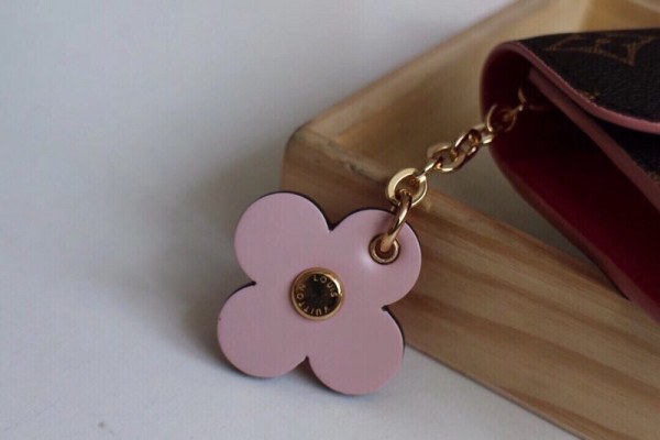 l0*is V*t0n emilie wallet