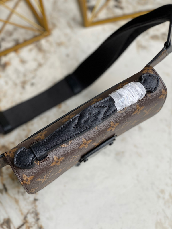 l0*is V*t0n s lock sling bag