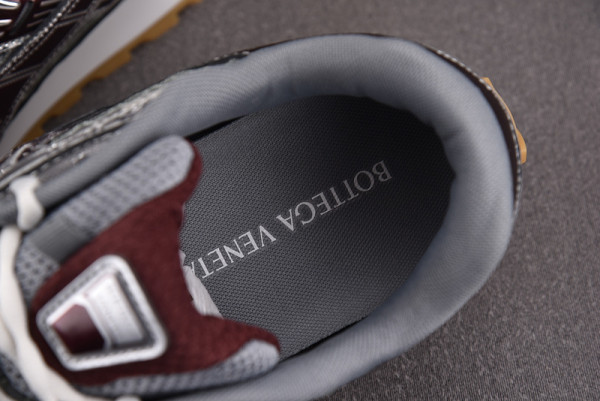 bo*te*ga Ve*ne*ta sneakers