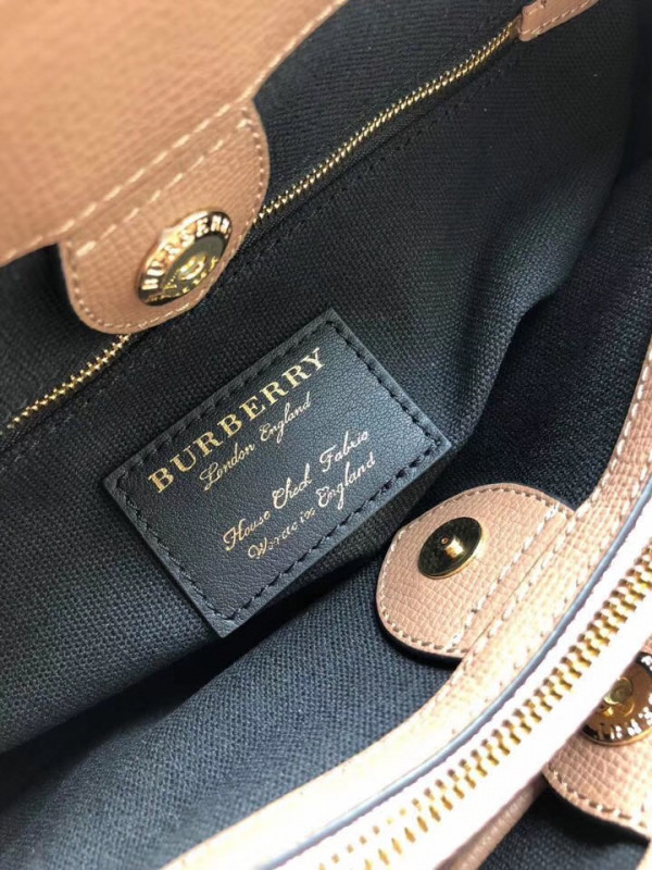 Ba*len*cia*ga sandals