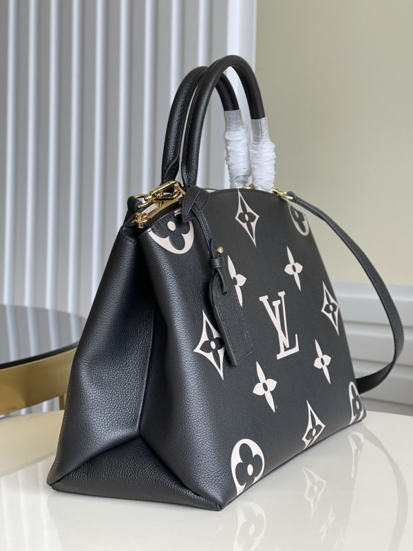 l0*is V*t0n grand palais