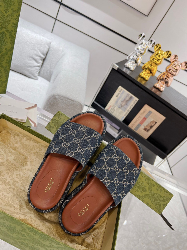 G*u*i  platform slide