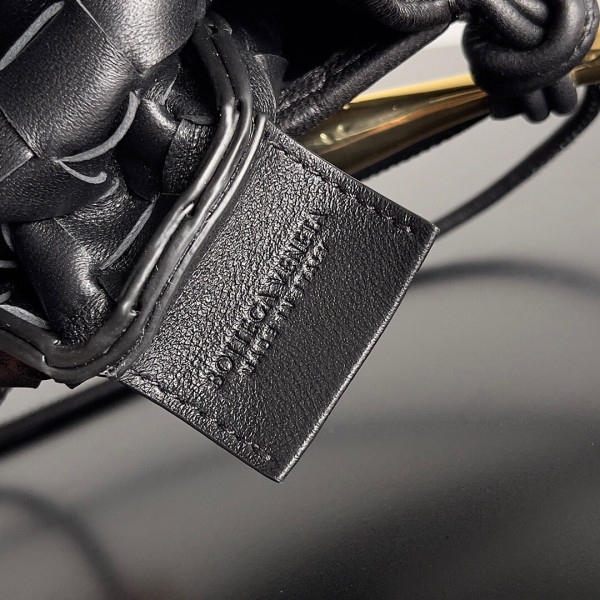 bo*te*ga Ve*ne*ta  mini sardine top handle bag