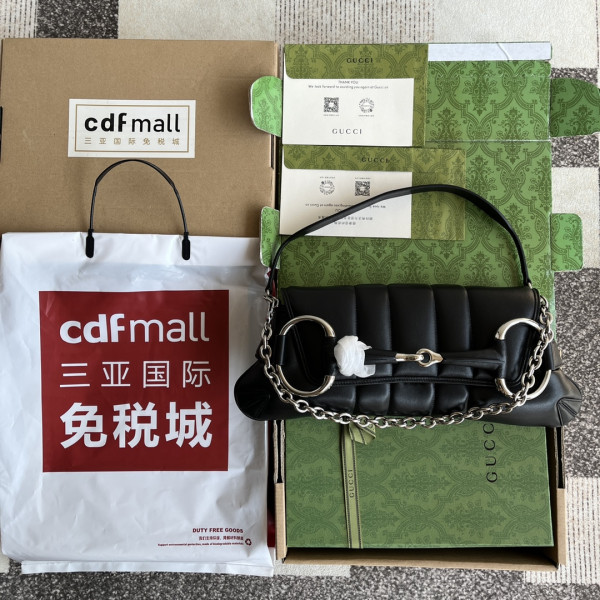 G*u*i horsebit chain medium shoulder bag