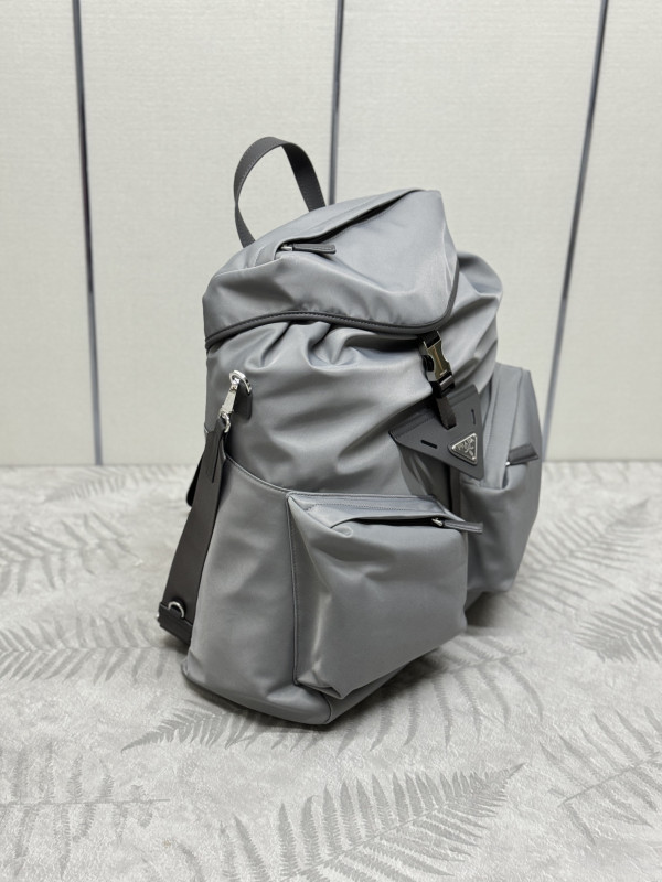 Pra*a backpack-42*38*18cm