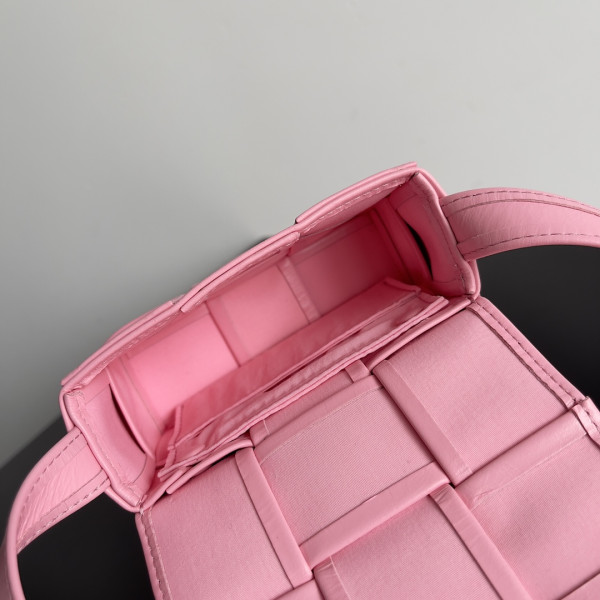 bo*te*ga Ve*ne*ta candy mini cassette-12*8*4cm