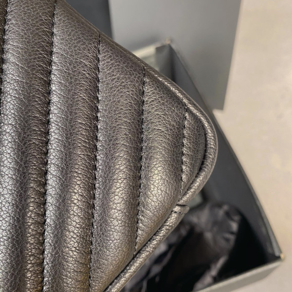 Y*L medium leather shoulder bag-24*17*6.5cm