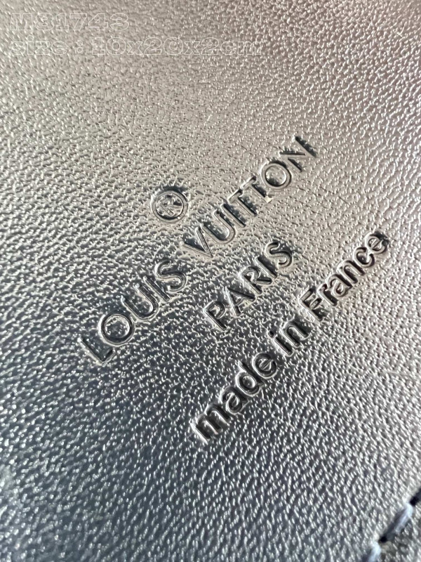 l0*is V*t0n zippy wallet-10*20*2 cm