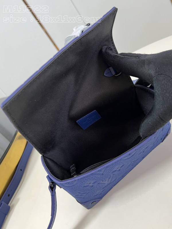 l0*is V*t0n steamer wearable wallet-18*11*6.5cm