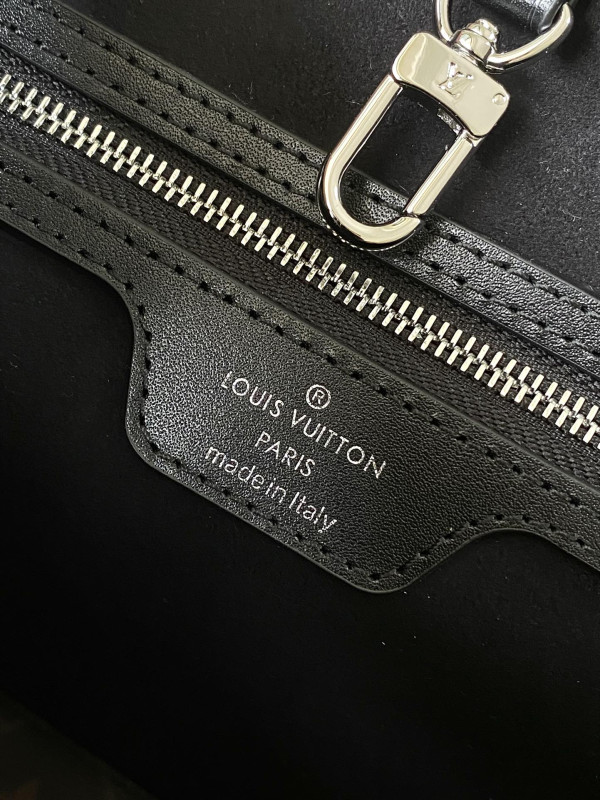 l0*is V*t0n neverfull mm-31*28*14cm