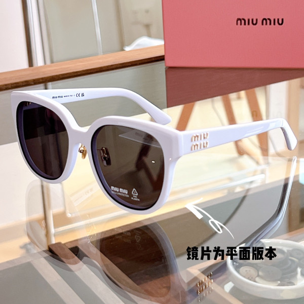 M*um*u sunglasses