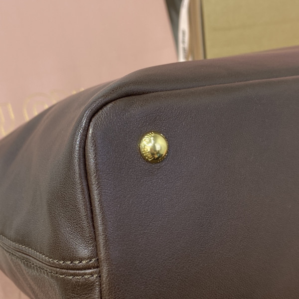 M*um*u aventure nappa leather bag