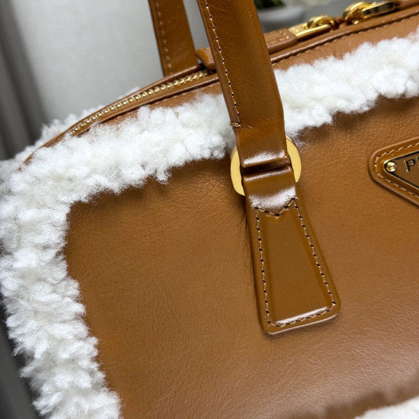 Pra*a medium shearling two-handle bag