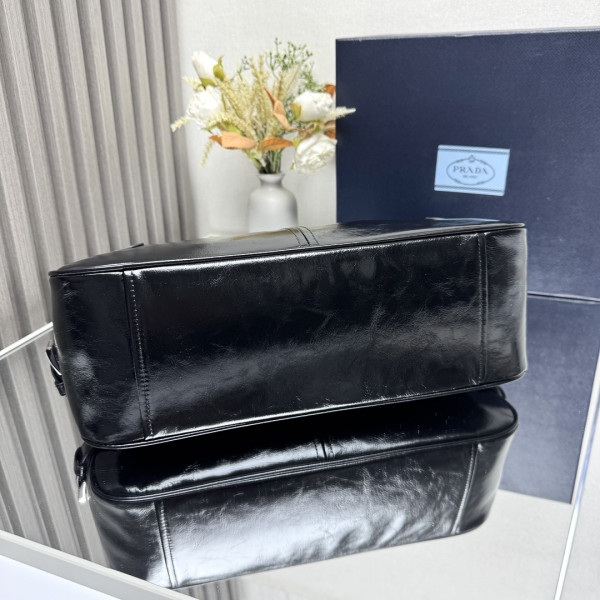 Pra*a shoulder bag-35*22*12cm