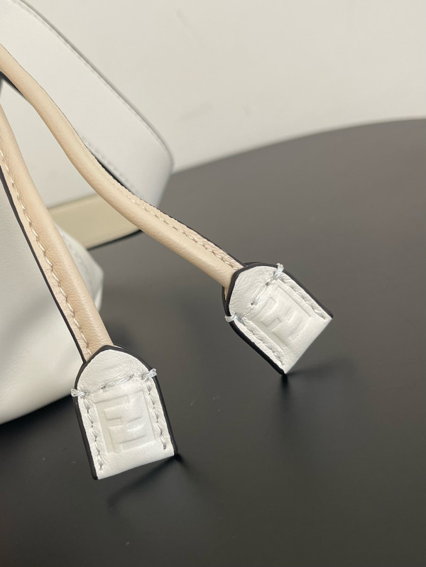 F**di mamma baguette