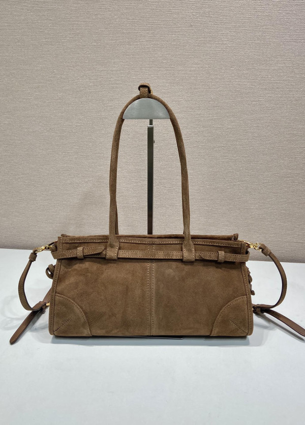 Pra*a medium leather handbag